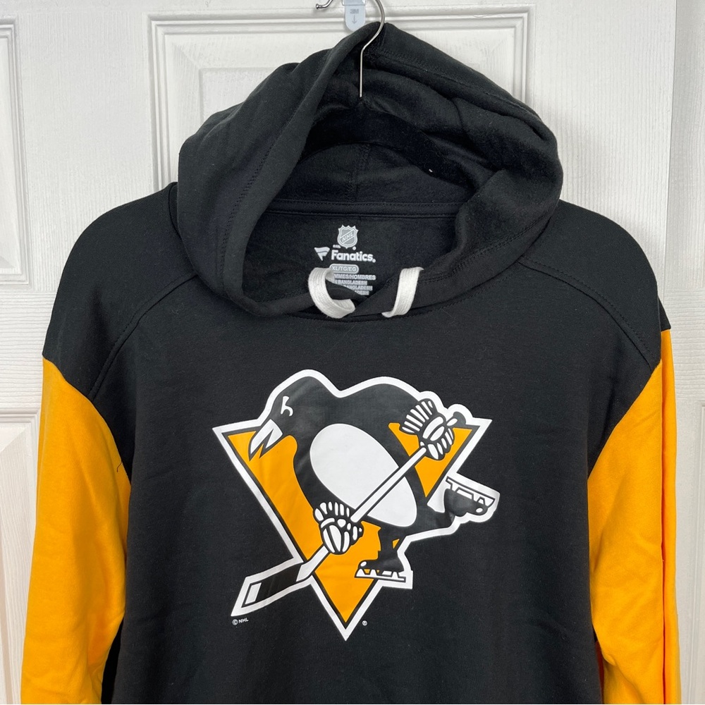 Fanatics NHL Men's XL Black / Yellow Pittsburgh Penguins Pullover Hoodie NWT